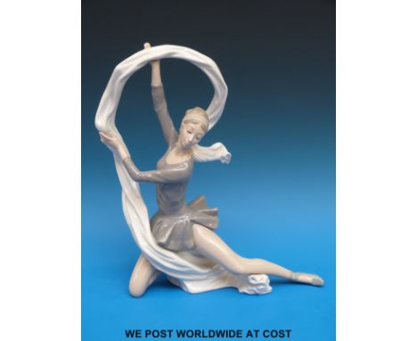 A large Nao figurine of a ballerina (33cm tall)