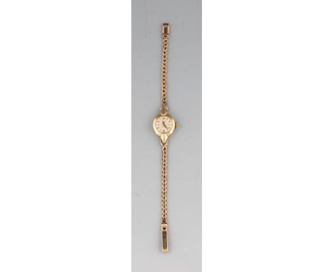 A 9ct yellow gold cased Avia ladies wrist watch, the cream tone dial having alternate gold tone Arabic numeral and baton hour