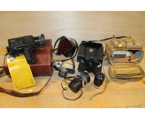 A QUANTITY OF PHOTOGRAPHY EQUIPMENT AND BINOCULARS TO INC A MINOLTA CAMERA