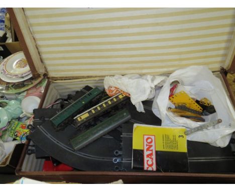 A SUITCASE OF SCALEXTRIC, 00 GAUGE MODEL RAILWAY CARRIAGES, MECCANO ETC. 