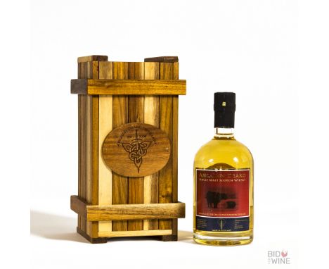 Abhainn Dearg, 1 x 50cl bottle, Outer Hebridies, Scotland. First limited release 2011. Bottled number 572 of 2011. 46%. Gift 