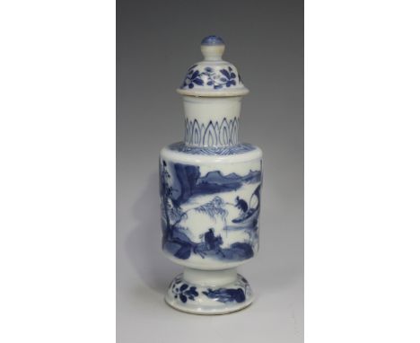 A Chinese blue and white Vung Tau Cargo export porcelain cylindrical vase and domed cover, Kangxi period, the body painted wi