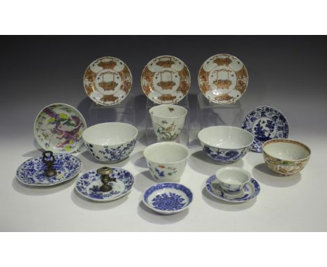 A collection of Chinese export porcelain, Kangxi period and later, including a famille rose porcelain saucer, painted with a 