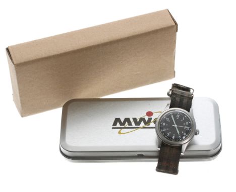 MWC GG-W-113 Miltiary automatic stainless steel gentleman's wristwatch, black dial with Arabic numerals, inner 24-hour numera