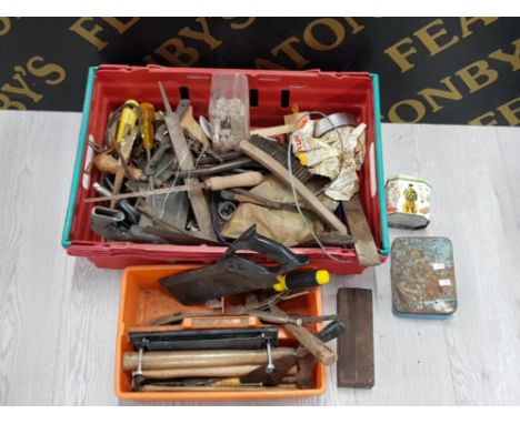 VINTAGE TOOLS INCLUDING HAMMERS, SAWS AND TIN BOXES ETC