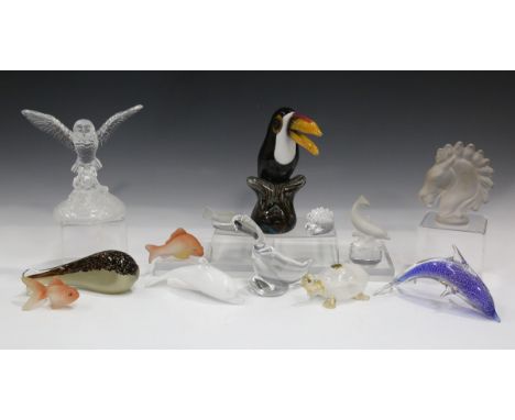 A Langham glass model of a toucan, designed by Paul Miller, the colourful bird perched on a solid stump, acid etched and engr
