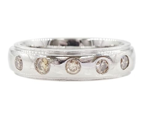 Platinum rubover set, five stone round brilliant cut fancy light brown diamond ring, hallmarked, total diamond weight 0.25 ca