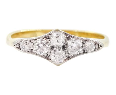 Early 20th century 18ct gold old cut diamond lozenge shaped cluster ring, total diamond weight approx 0.40 carat, stampedCond