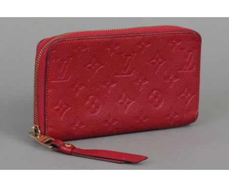 LOUIS VUITTON (Paris) "Zippy" Portemonnaie rotes Clemence-Leder mit LV-Prägung, vergoldeter Reißverschluss mit Tassle-Anhänge