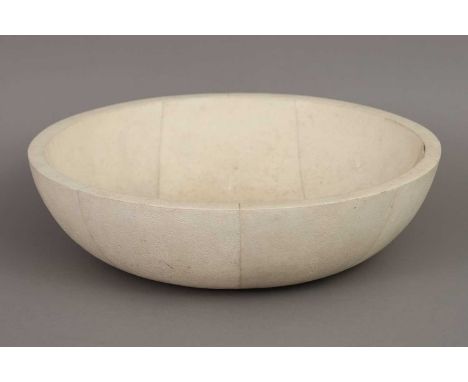R&amp;Y AUGOUSTI (France) Schale mit Rochenhaut Beschlag runde, tiefe Schale, Ecru (naturfarben), am Boden gemarkt,  D 40cm, 