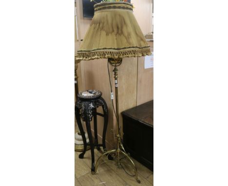 An Edwardian brass lamp standard H.141cm approx.