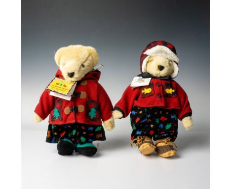 Includes two plushies, Fuzzy and Fluffy, dressed in Christmas winter attire. Part of The Adirondack Collection. Exclusive Zak