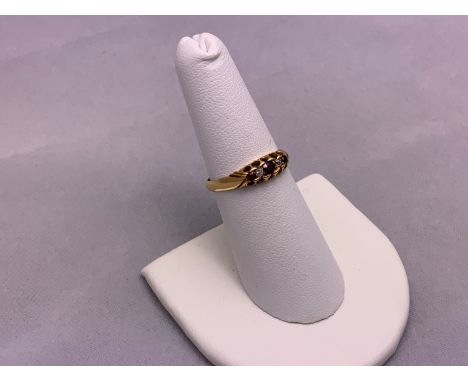 18ct Gold and Diamond Ring - Size O - 2.3gms 