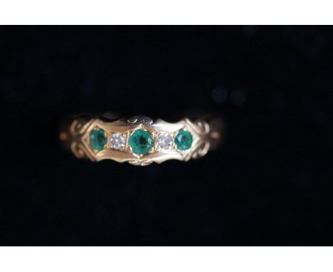 14ct gold diamond and emerald ring