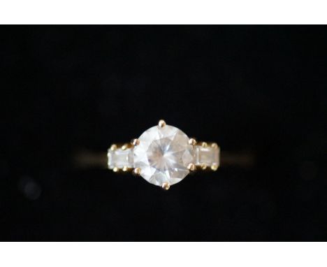 14ct gold 3 stone ring 