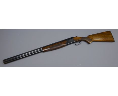 Browning 26 Mk2 12 bore over and under single trigger auto safety ejector shotgun, 71cm barrels, stamped 12-70, 1kg410, No.05