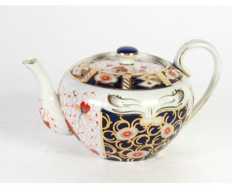 A ROYAL CROWN DERBY PORCELAIN 'JAPAN' decorated nineteen piece part tea service, date code for 1923, together with similar Ja