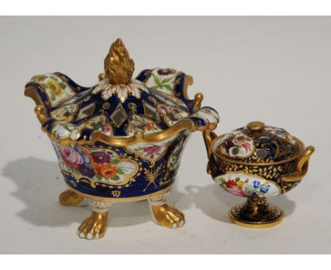 NINETEENTH CENTURY ENGLISH PORCELAIN POT POURRI BOWL AND COVER, of circular form with heavy paw feet, scroll rim and flame fi