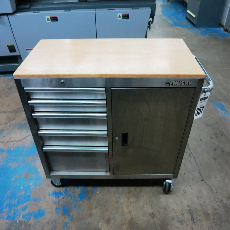 46"x18" Husky Portable Rolling Tool cart with Contents