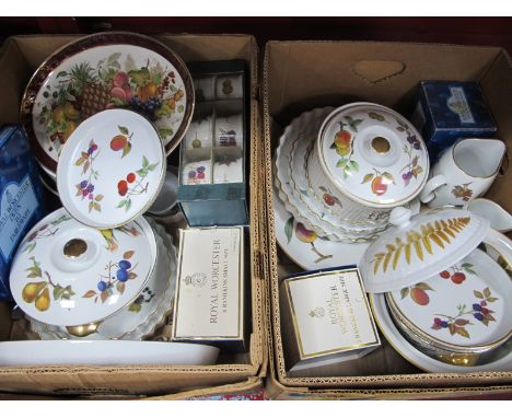 Royal Worcester Evesham Oven to Table Ware, of approximately forty eight pieces, including casseroles, flan dishes, ramekins,