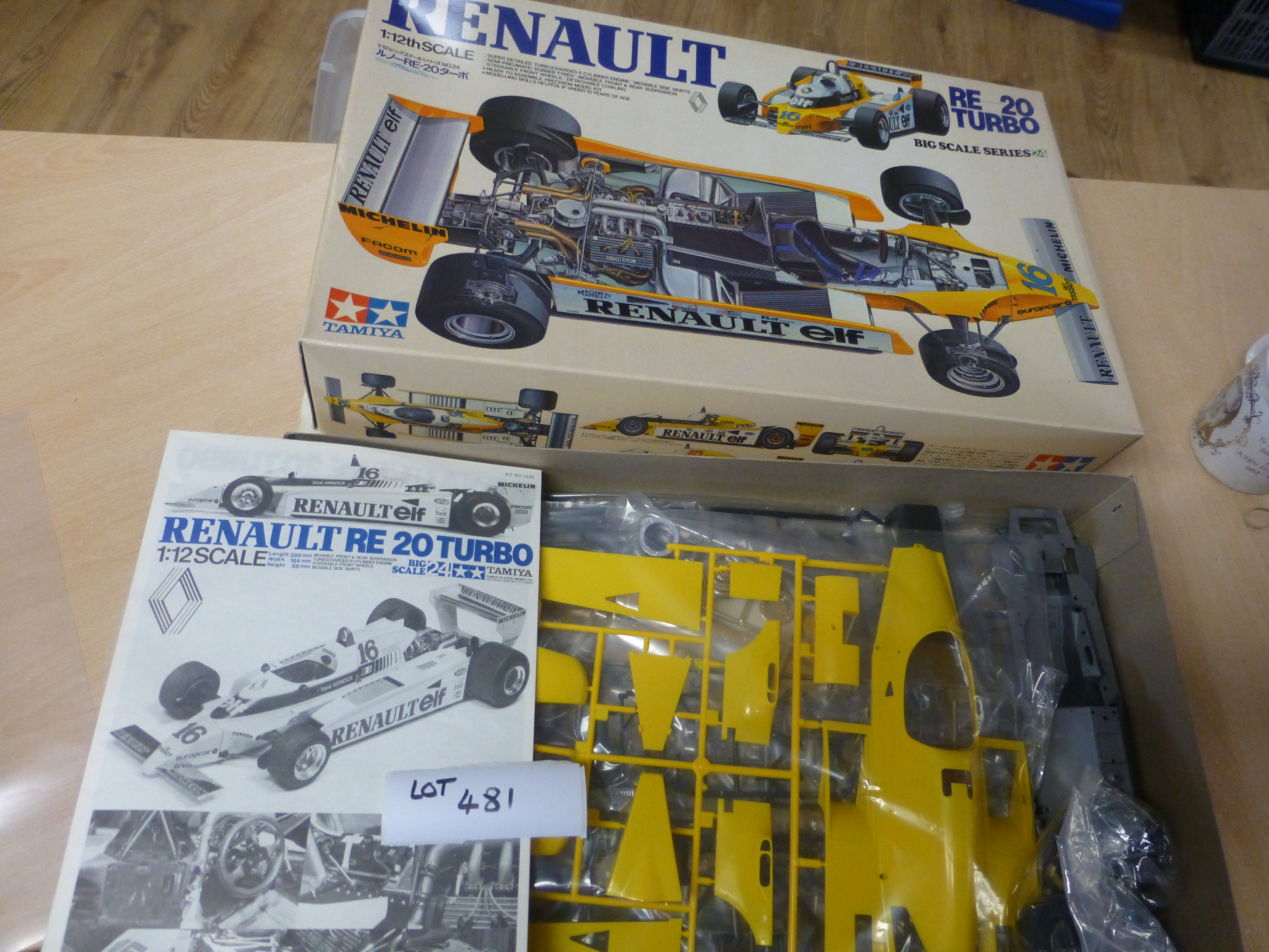 Tamiya 12033 Renault RE-20 Turbo Con Fotoincisioni 1:12 - Foto 3