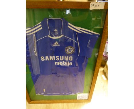 Sporting Memorabilia :Football Chelsea repro shirt signed and glazed 2000’s super item * BUYER COLLECTS GLASS FRAME *