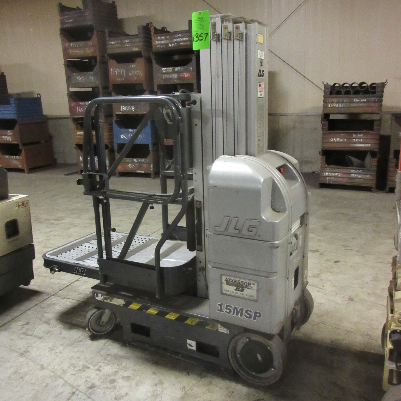 JLG Model 15MSP Battery Powered Telescopic Platform Lift ; Serial