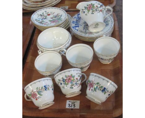 20 piece Aynsley fine English bone china 'Pembroke' tea service. (B.P. 21% + VAT)Not seconds. Some a little grubby. One sauce