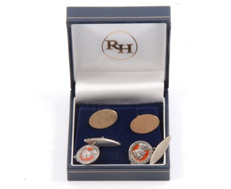 A pair of 9 carat yellow gold chain link cufflinks, one face diamond cut the other plain, London 1968, 6.4gm, a pair of silve