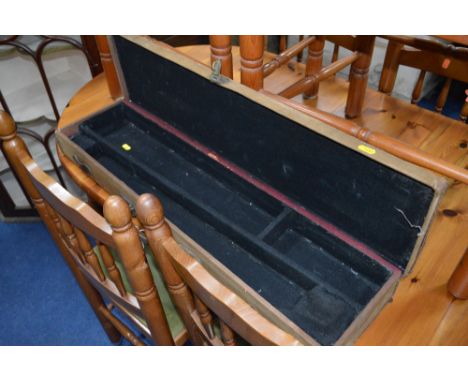 A VINTAGE SHOTGUN CASE