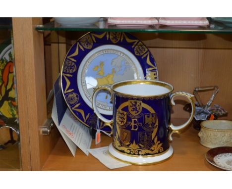 TWO PIECES LIMITED EDITION SPODE COMMEMORATIVES, produced by Order of the European Movement to commemorate the Enlargement of