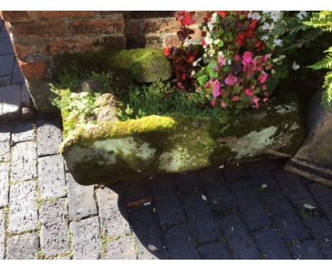 SANDSTONE TROUGH 98cm x 55cm x 28cmTHE FOLLOWING LOTS NO.957-981 ARE OFF SITE AND CAN BE VIEWED TUESDAY 3RD OCTOBER FROM 10AM