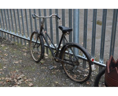 A VINTAGE LADIES BIKE