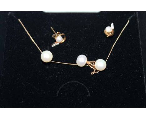 9CT GOLD PEARL PENDANT
along with a pair of pearl earrings and a pair of pearl and diamond earrings