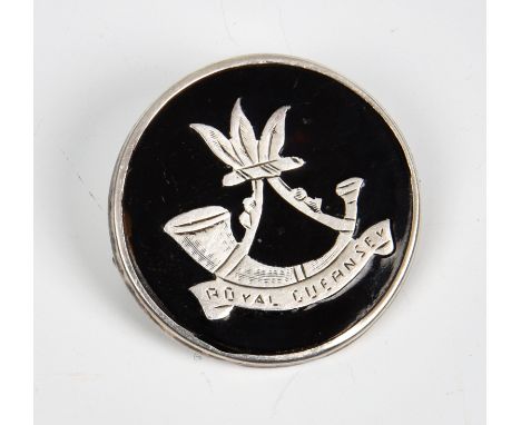 Guernsey military interest - A very rare Great War period 'Royal Guernsey Light Infantry' sweetheart or mourning brooch the c