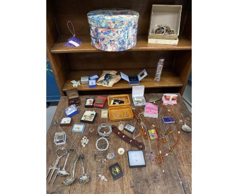 A Mexican silver bangle, costume jewllery and a small amount of rolled gold in a hat box.