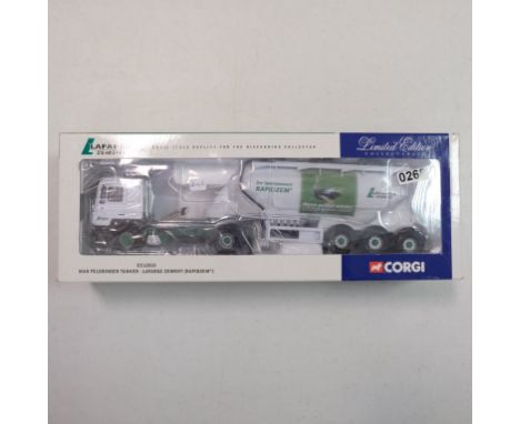 Corgi MAN Feldbinder Tanker - Lafarge Cement (Rapidzem) - Stock Code - CC12010 Scale - 1:50 | Model Condition - 5/5 | Box Con