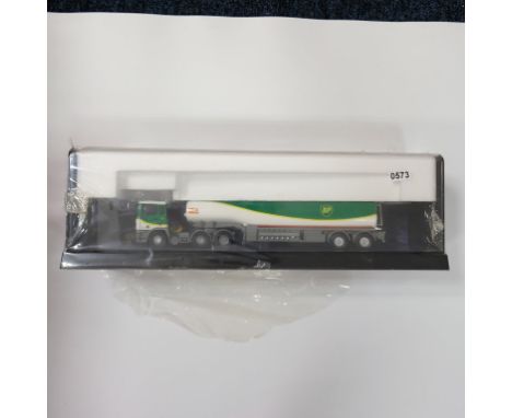 Corgi BP ERF Tanker In Display Case - Stock Code - 75103 Scale - 1:50 | Model Condition - 5/5 | Box Condition - 5/5 | Mirrors