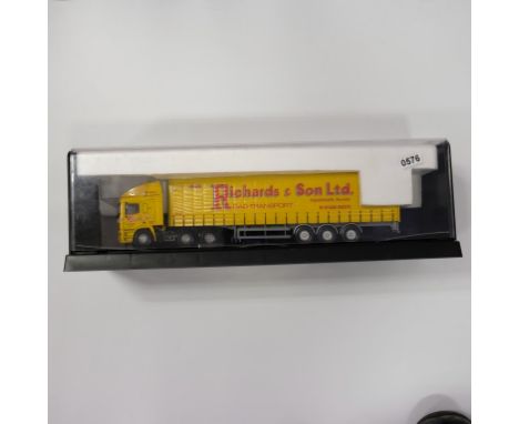 Corgi Jack Richards & Son LTD ERF Curtainside Trailer In Display Case - Stock Code - 85204 Scale - 1:50 | Model Condition - 5