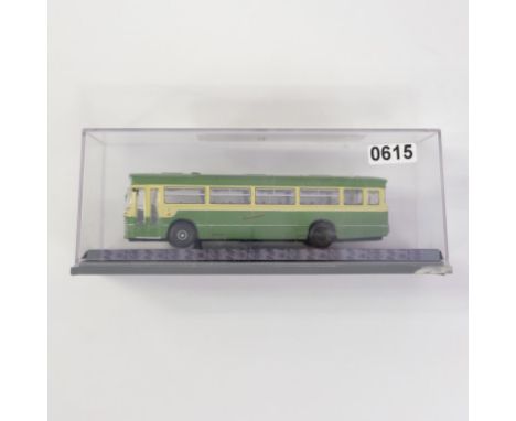 Original Omnibus BET Federation Bus - Southdown Motor Services - Stock Code - OM40201 Scale - 1:76 | Model Condition - 5/5 | 