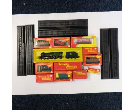 Hornby Assorted 12 Models & 6 display case bases for locos  - Stock Code - N/A Scale - 00 Gauge | Model Condition - 3/5 | Box