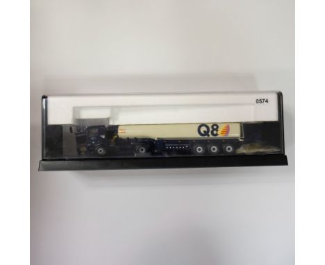 Corgi Q8 Leyland DAF Tanker In Display Case - Stock Code - 75301 Scale - 1:50 | Model Condition - 5/5 | Box Condition - 5/5 |