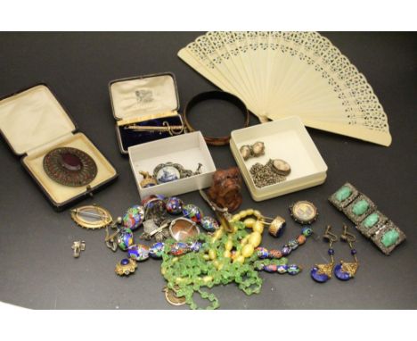 Mixed vintage costume jewellery to include Silver and a wooden Netsuke