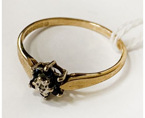 9 CARAT GOLD LADIES DIAMOND &amp; SAPPHIRE RING SIZE M
