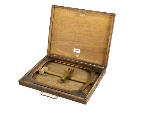 showing inclination in inches per foot on brass scale, with level on arm in rectangular frame impressed 'Niveau de Pente Parl