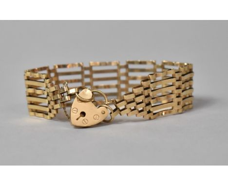 A 9ct Gold Gate Link Bracelet, 13.4gms, London Hallmark 