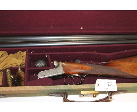 AN ENTWHISTLE B/L/EJECTOR 12B. A 12 Bore boxlock ejector shotgun with 28" barrels, made by S Entwhistle of 1A Alfred Street. 