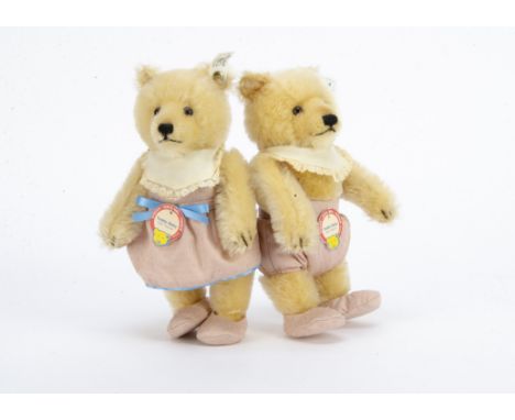 Steiff limited edition Teddy Baby Girl and Boy, Teddy Baby Girl 1930 Blond 25, 697 of 7000 and Teddy Baby Boy 1930 Blonde 25,