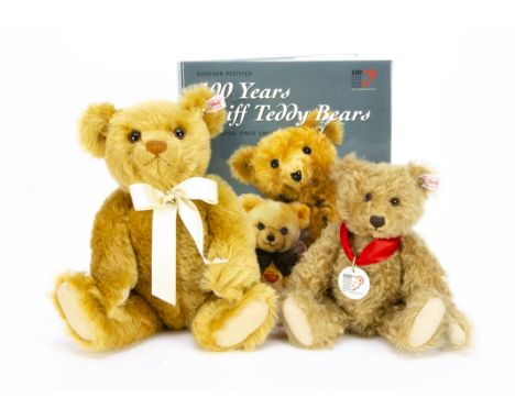 Two Steiff limited edition teddy bears: Teddy Bear with Book entitled ‘100 Years of Steiff Teddy Bears’, 1458 of 1902, in ori