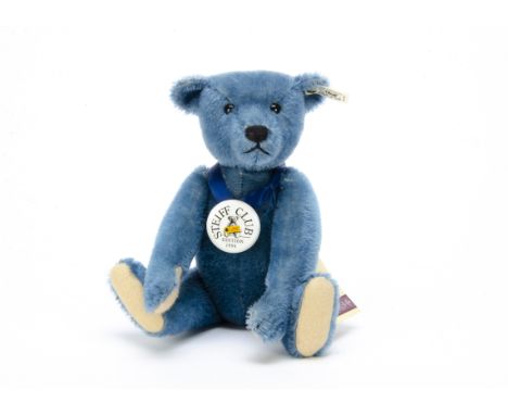 A Steiff limited Club Edition blue Teddy Bear 1908, 3795 for the year 1994/95, in original box with certificate